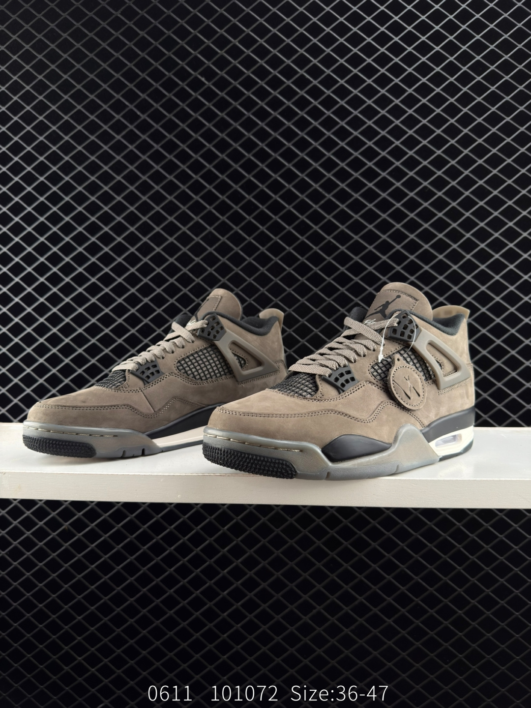 Nike SB x Air Jordan 4 Retro 